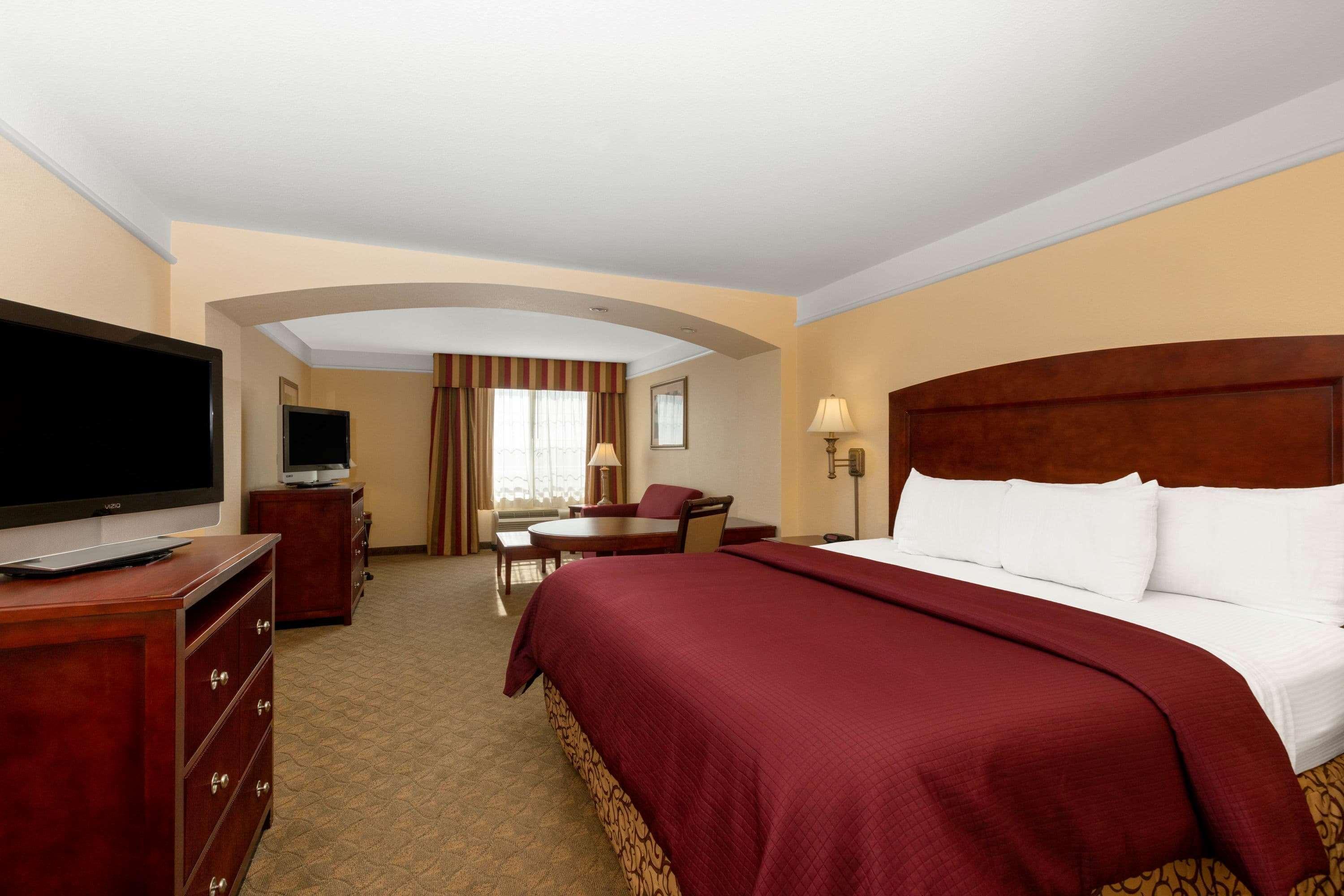 La Quinta By Wyndham Dodge City Exterior foto